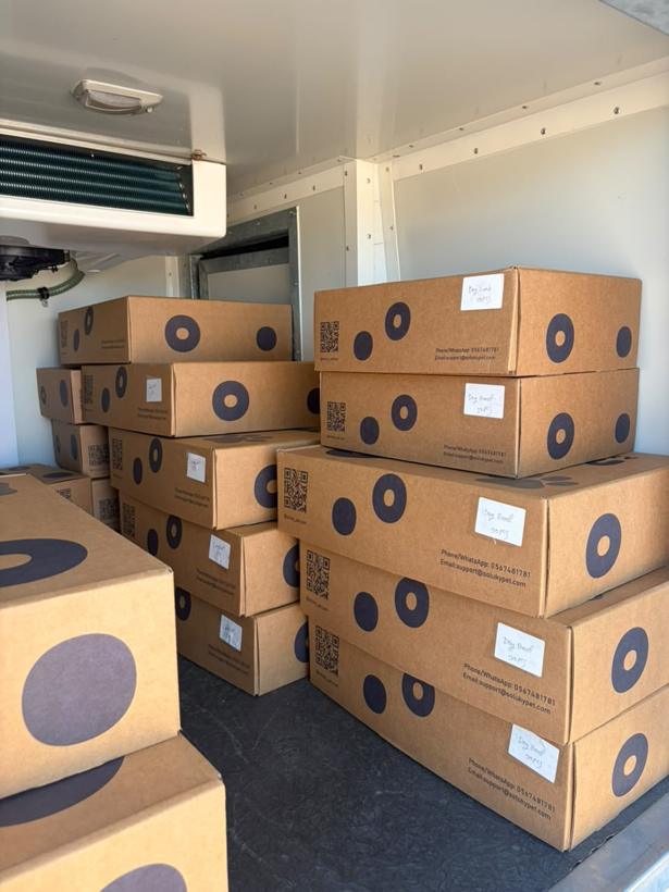 Boxes of Soluky meals in the van